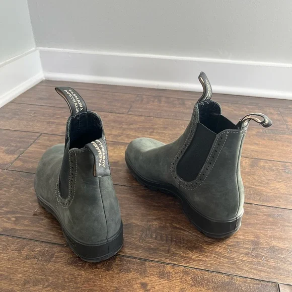 Blundstone Women’s Originals #1630 sz 6.5 / 3.5 AU Rustic black Hiking Outdoor